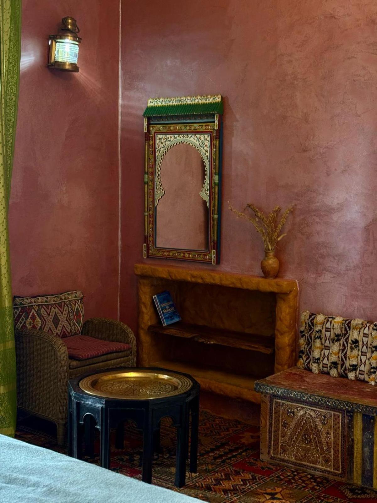 Hajrienne Guest House Tanger Rum bild